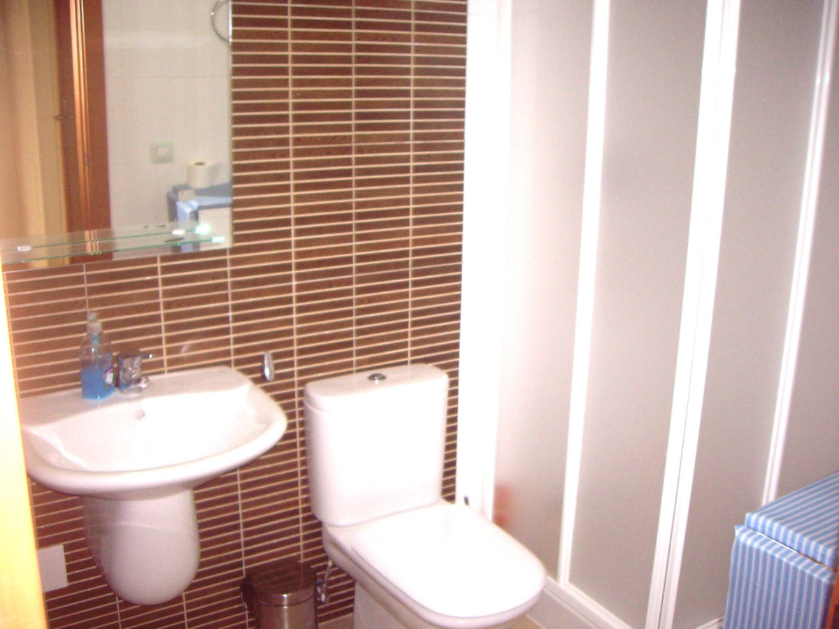 Se vende Apartamento Planta Media de 2 dormitorios en Costa Blanca, Alicante, España