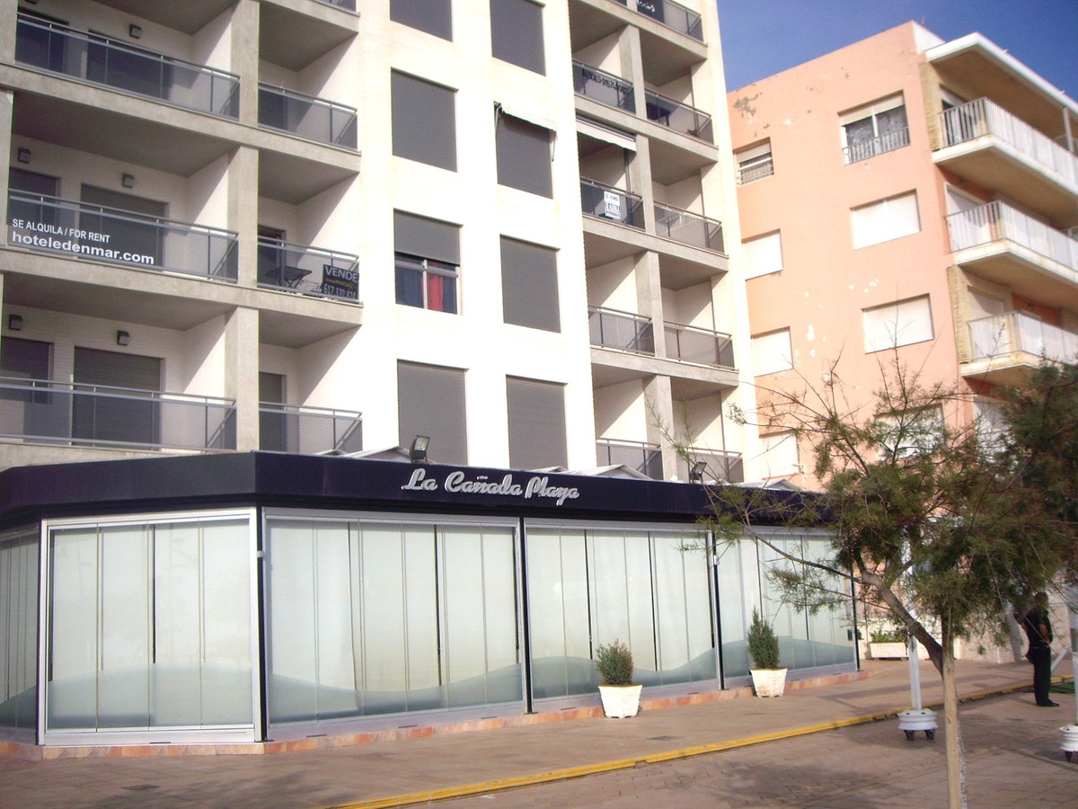 Se vende Apartamento Planta Media de 2 dormitorios en Costa Blanca, Alicante, España