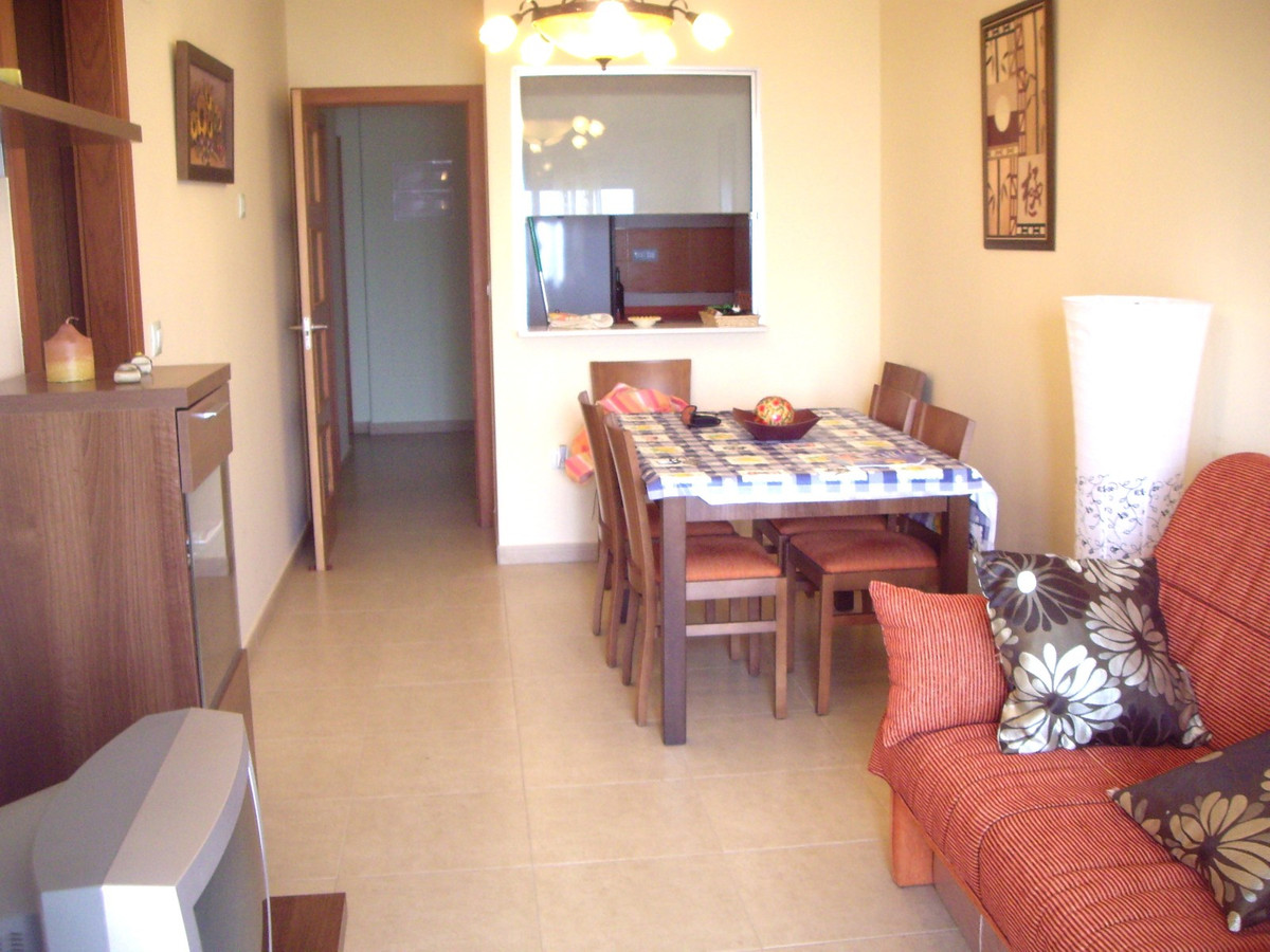 Se vende Apartamento Planta Media de 2 dormitorios en Costa Blanca, Alicante, España