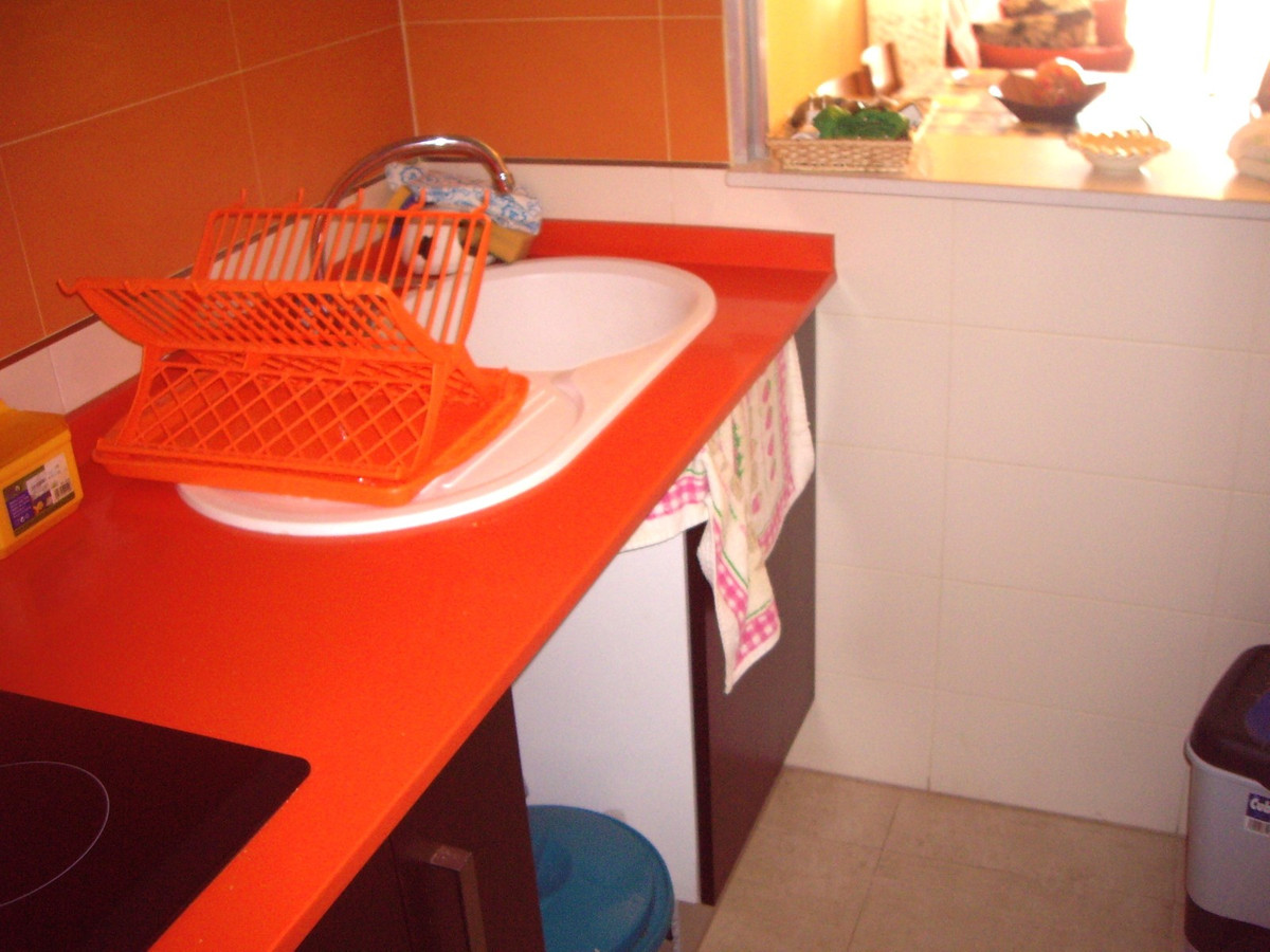 Se vende Apartamento Planta Media de 2 dormitorios en Costa Blanca, Alicante, España