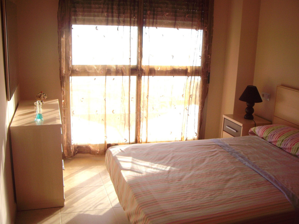 Se vende Apartamento Planta Media de 2 dormitorios en Costa Blanca, Alicante, España