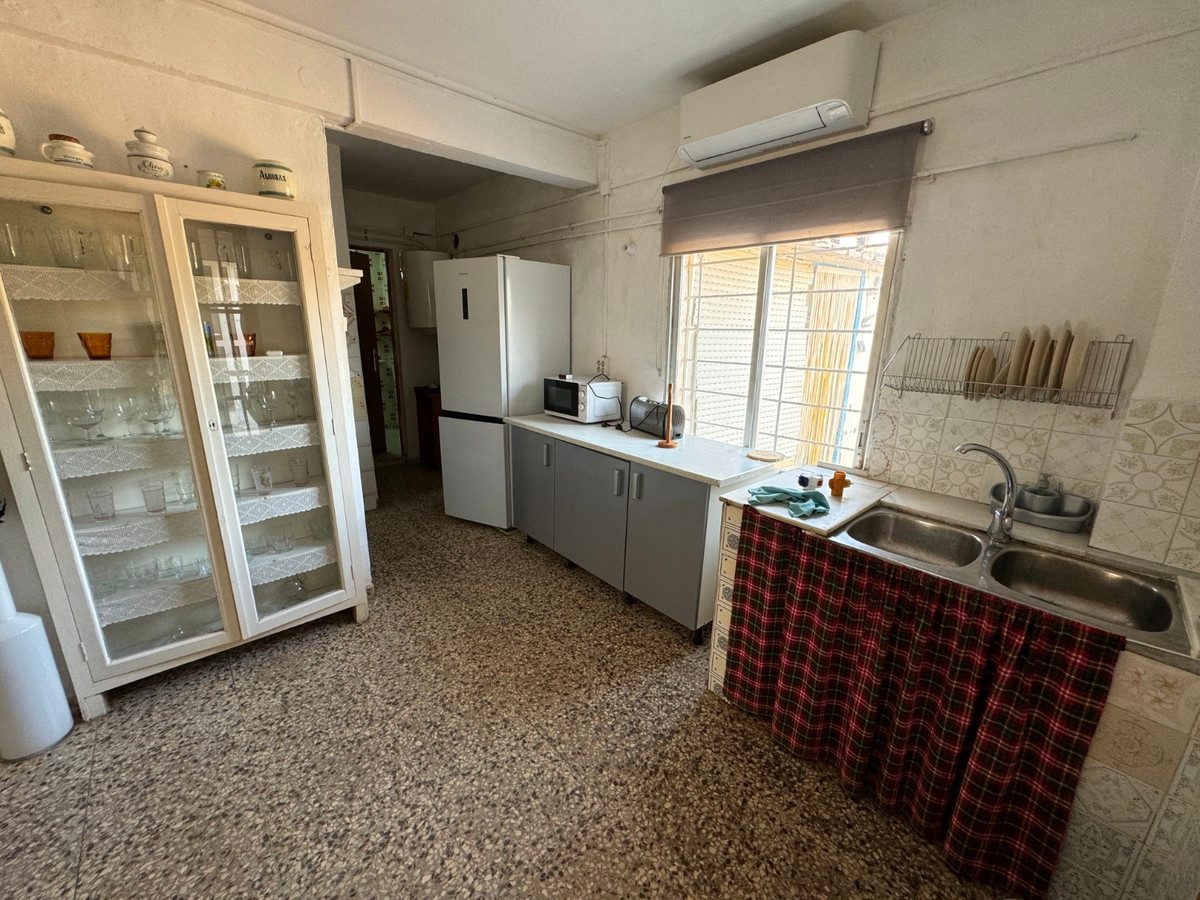 Se vende Villa - Chalet de 5 dormitorios en Costa Blanca, Alicante, España
