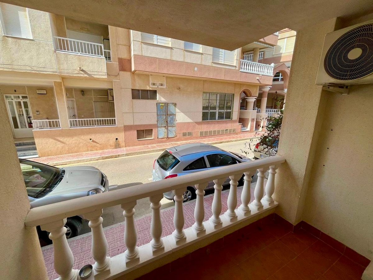 Se vende Apartamento Planta Baja de 2 dormitorios en Costa Blanca, Alicante, España