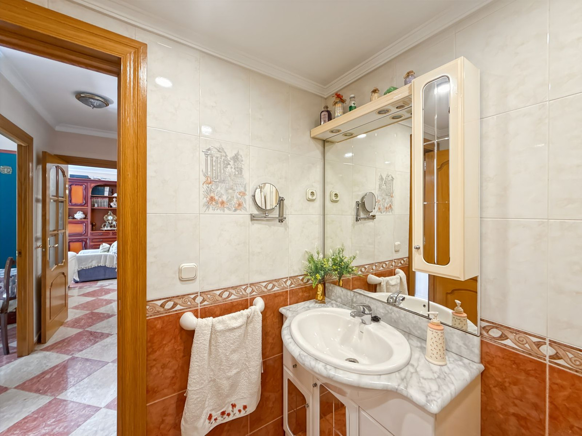 4 Bed Apartment for sale in Perchel Sur Málaga Ciudad, Málaga, Spain