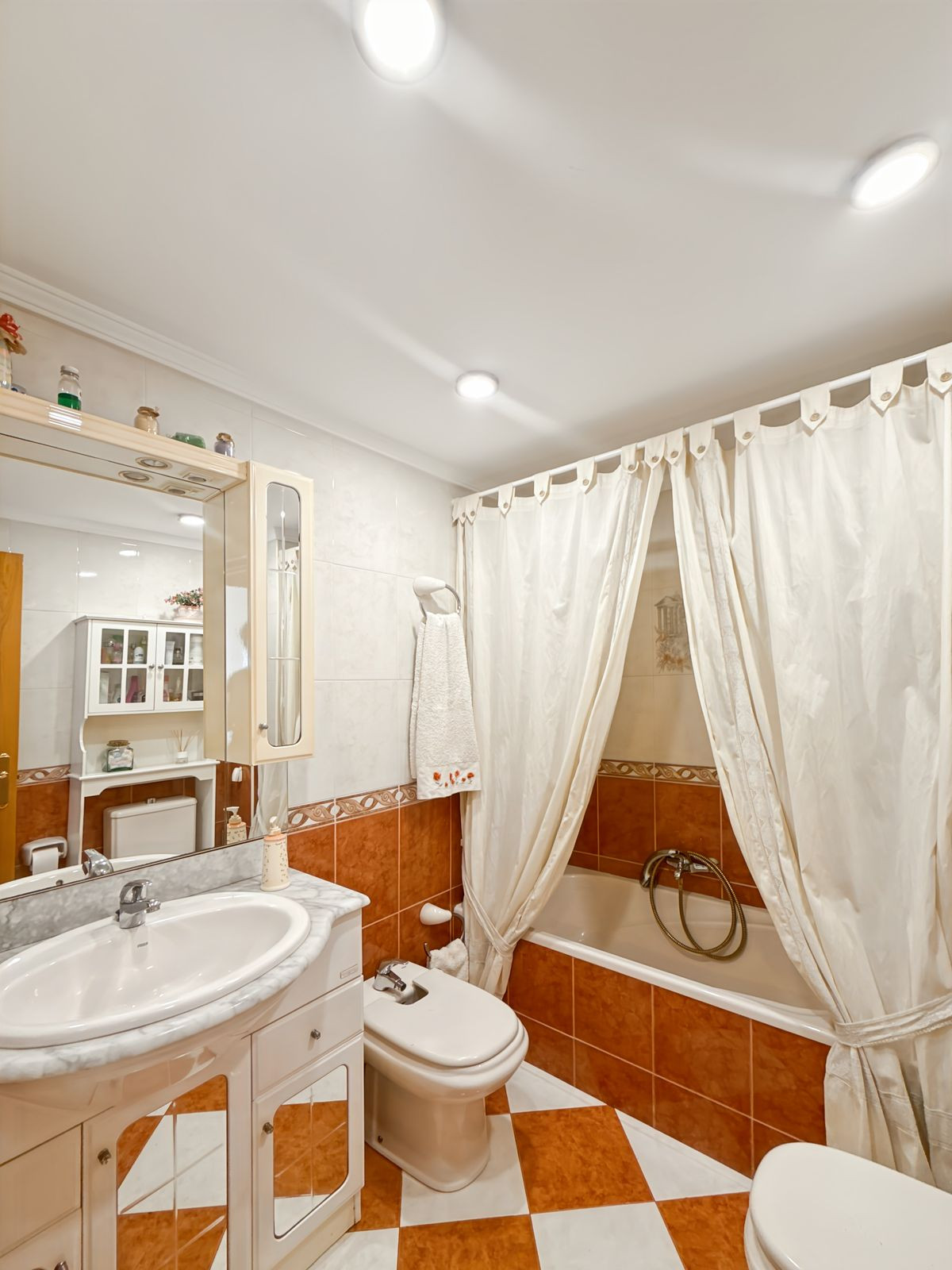 4 Bed Apartment for sale in Perchel Sur Málaga Ciudad, Málaga, Spain