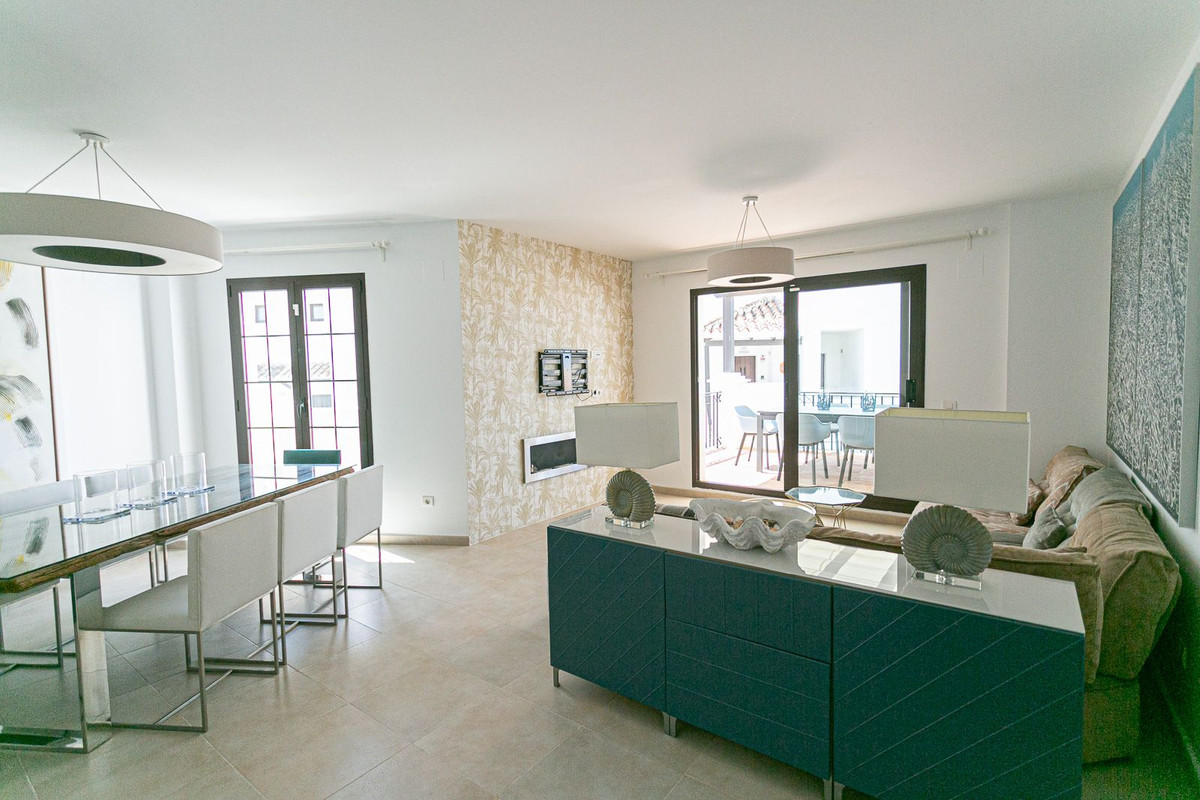 4 Bed Apartment for sale in Altos De Los Monteros Costa Del Sol, Málaga, Spain