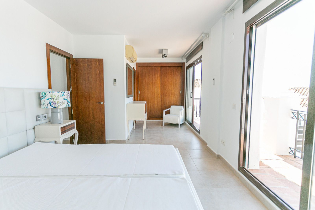 4 Bed Apartment for sale in Altos De Los Monteros Costa Del Sol, Málaga, Spain