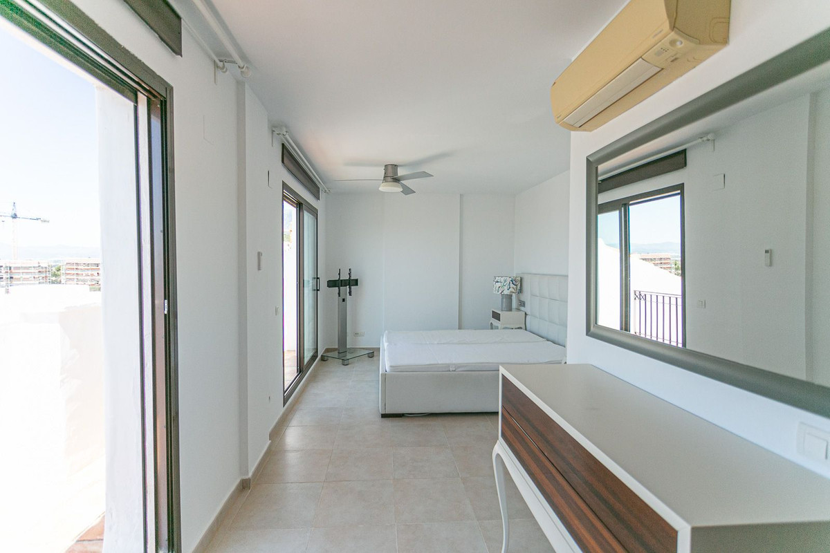 4 Bed Apartment for sale in Altos De Los Monteros Costa Del Sol, Málaga, Spain