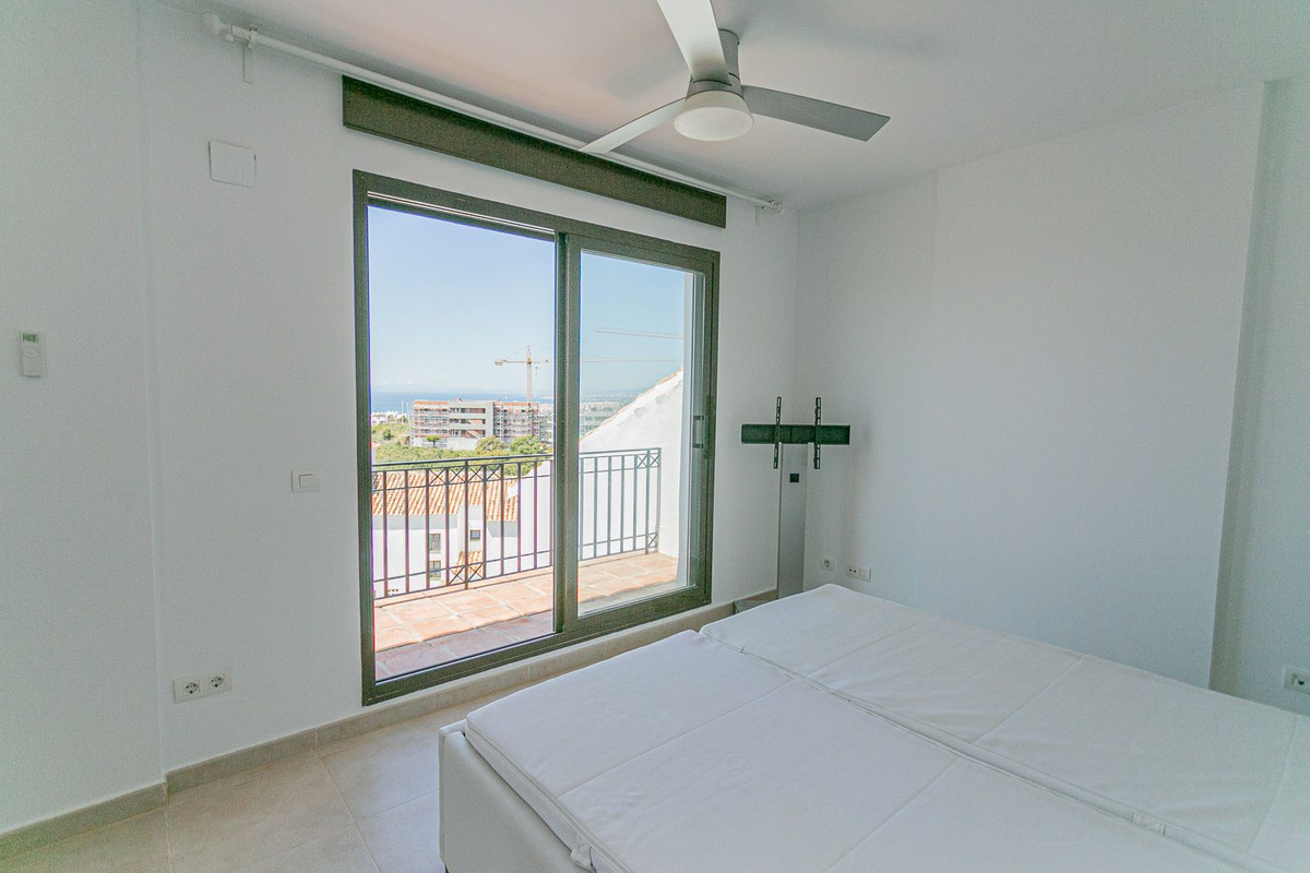 4 Bed Apartment for sale in Altos De Los Monteros Costa Del Sol, Málaga, Spain