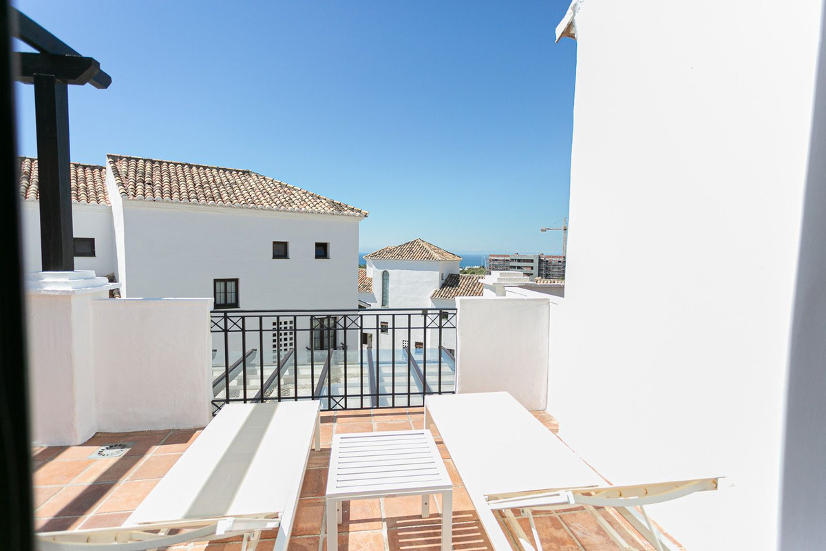 4 Bed Apartment for sale in Altos De Los Monteros Costa Del Sol, Málaga, Spain