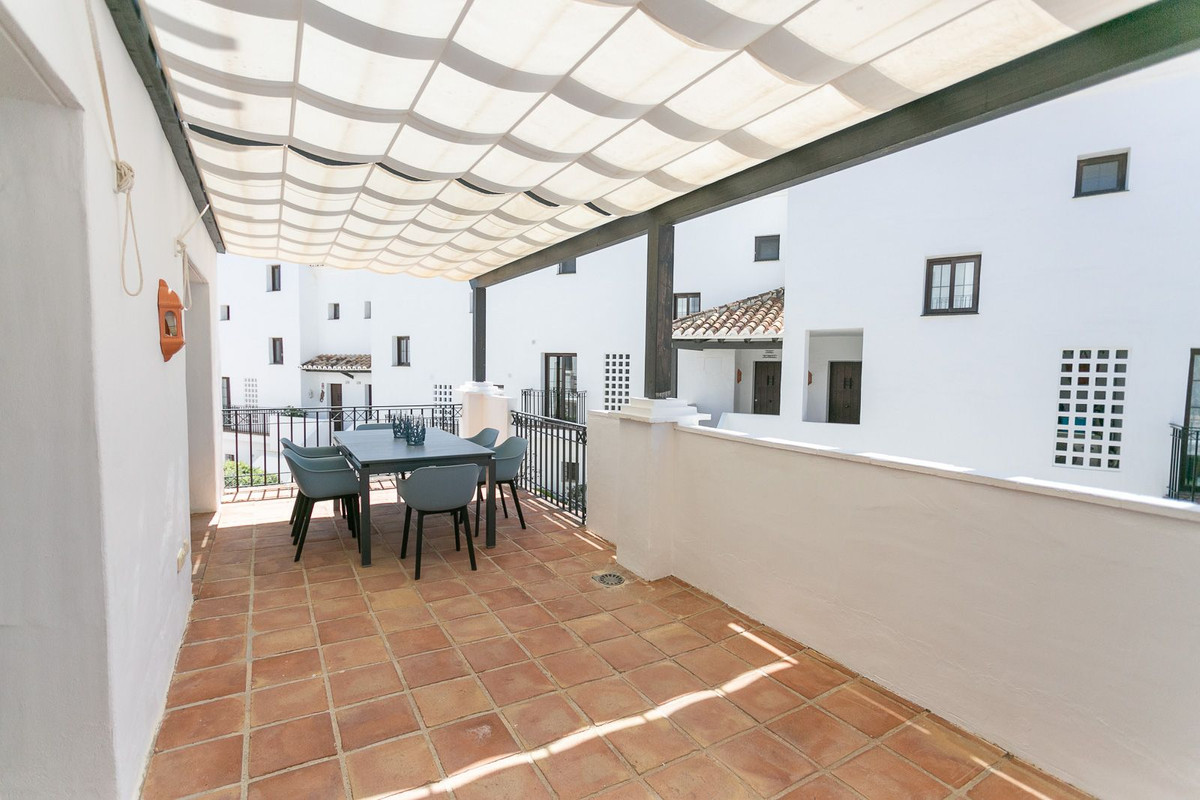 4 Bed Apartment for sale in Altos De Los Monteros Costa Del Sol, Málaga, Spain