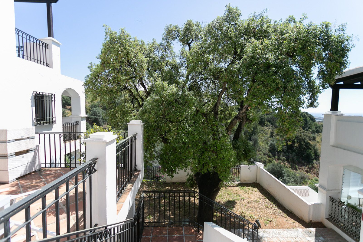 4 Bed Apartment for sale in Altos De Los Monteros Costa Del Sol, Málaga, Spain
