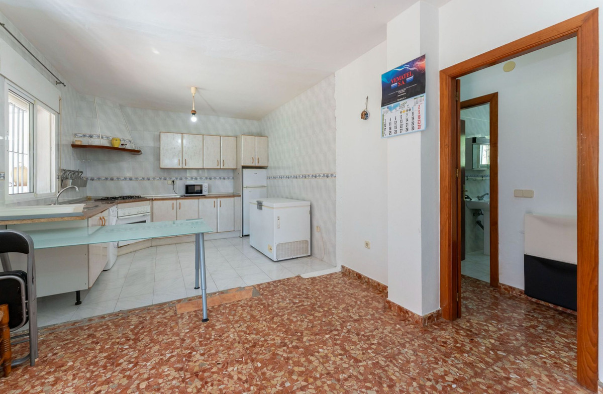 3 Bed Townhouse for sale in Coín Costa Del Sol, Málaga, Spain