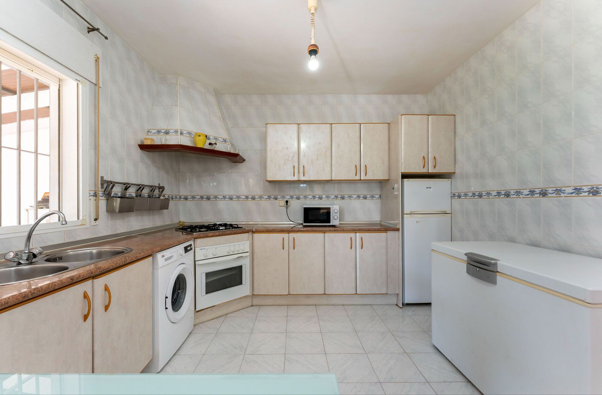 3 Bed Townhouse for sale in Coín Costa Del Sol, Málaga, Spain