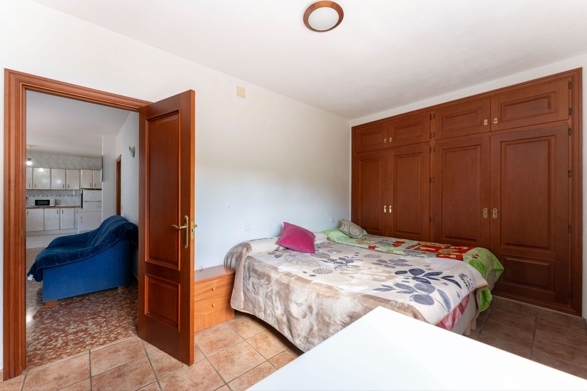 3 Bed Townhouse for sale in Coín Costa Del Sol, Málaga, Spain