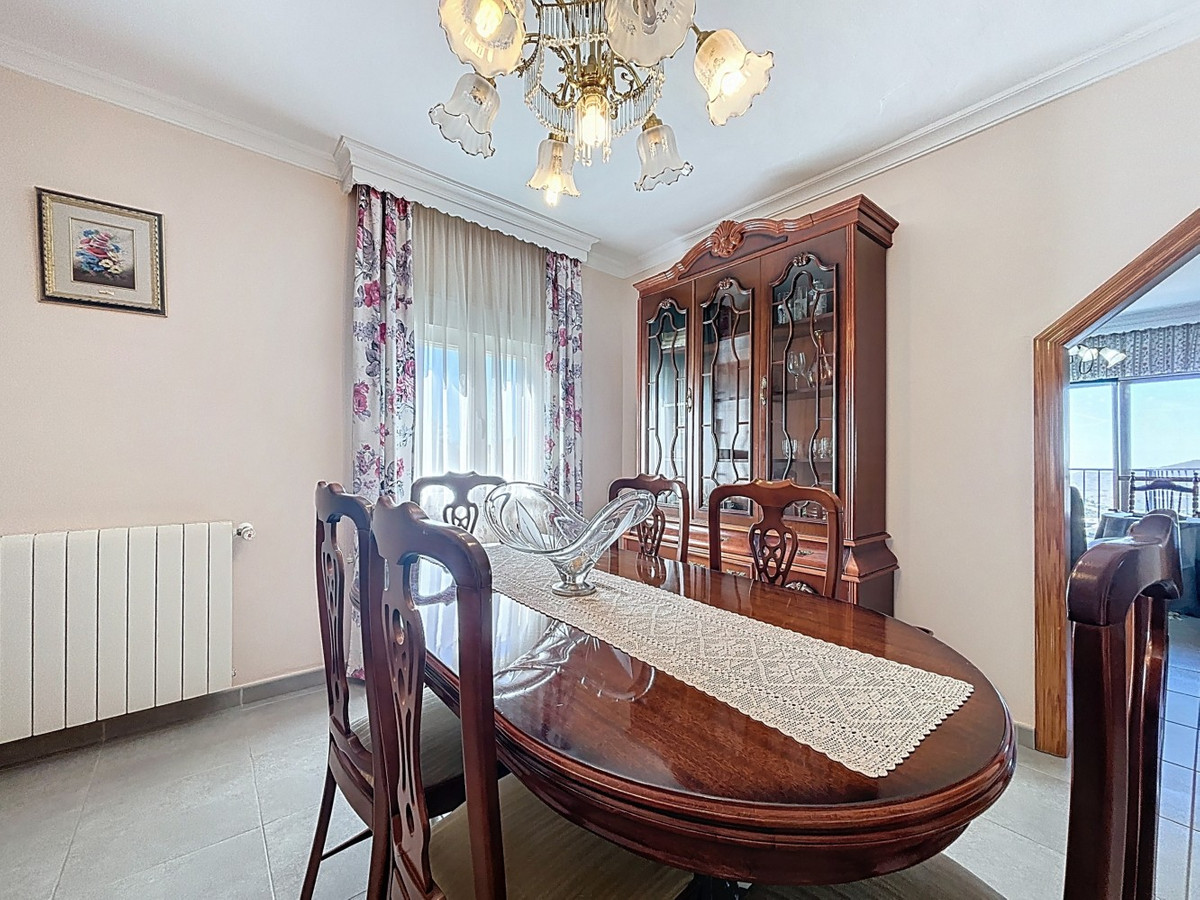 Se vende Villa - Chalet de 3 dormitorios en Costa Del Sol East, Málaga, España