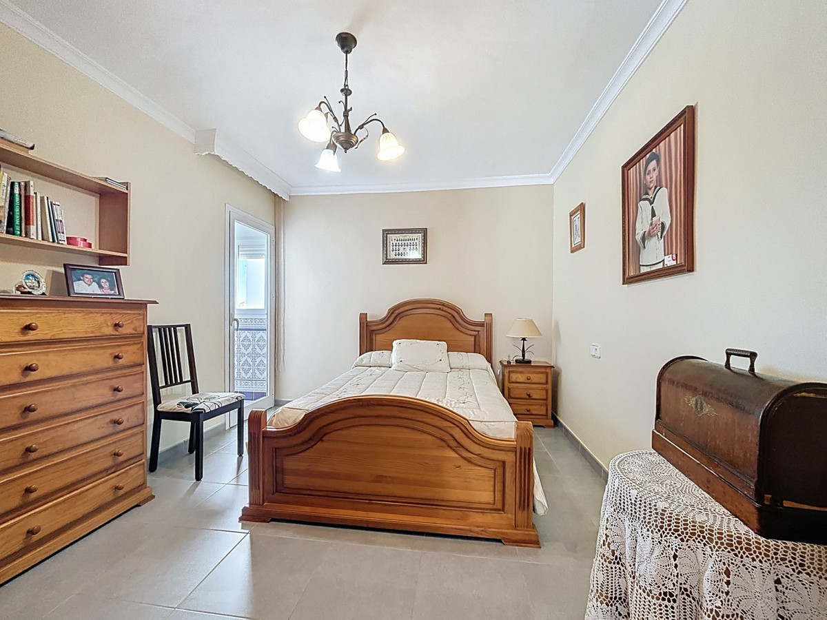 Se vende Villa - Chalet de 3 dormitorios en Costa Del Sol East, Málaga, España