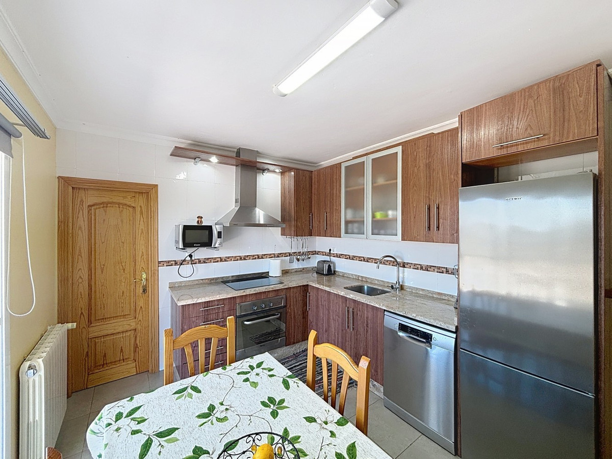Se vende Villa - Chalet de 3 dormitorios en Costa Del Sol East, Málaga, España