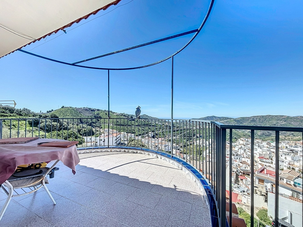 Se vende Villa - Chalet de 3 dormitorios en Costa Del Sol East, Málaga, España