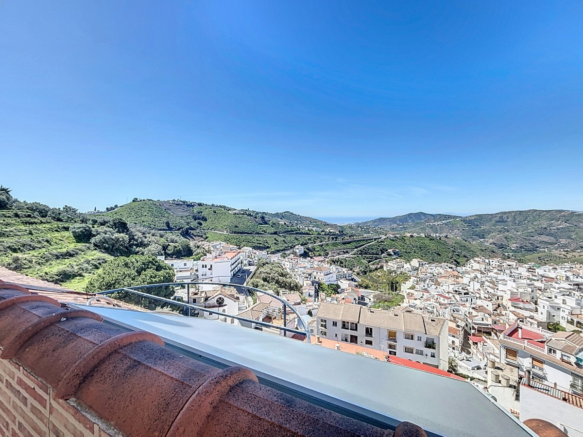 Se vende Villa - Chalet de 3 dormitorios en Costa Del Sol East, Málaga, España