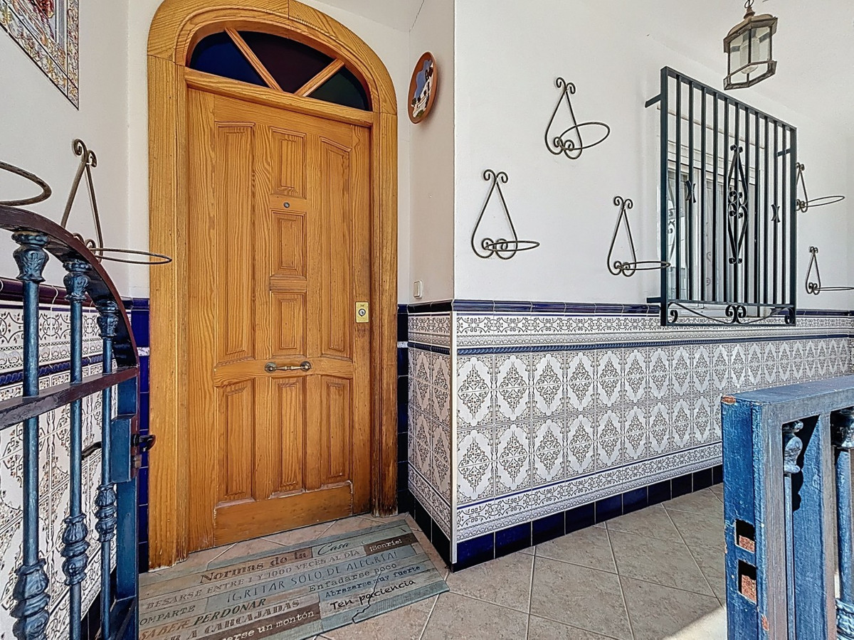 Se vende Villa - Chalet de 3 dormitorios en Costa Del Sol East, Málaga, España
