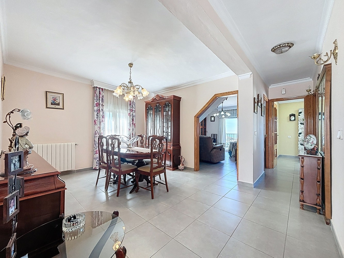 Se vende Villa - Chalet de 3 dormitorios en Costa Del Sol East, Málaga, España
