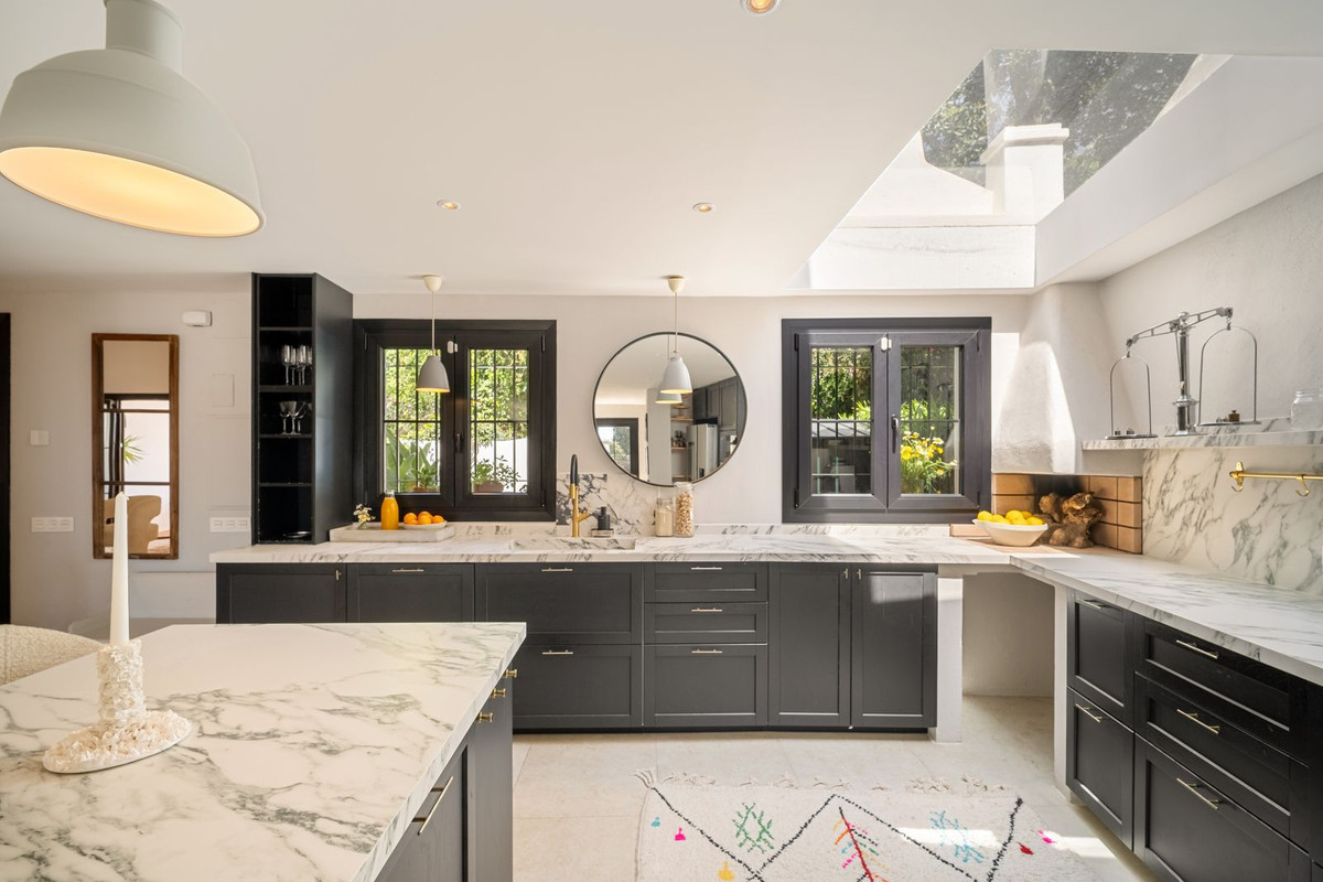 4 Bed Townhouse for sale in Marbella Costa Del Sol, Málaga, Spain