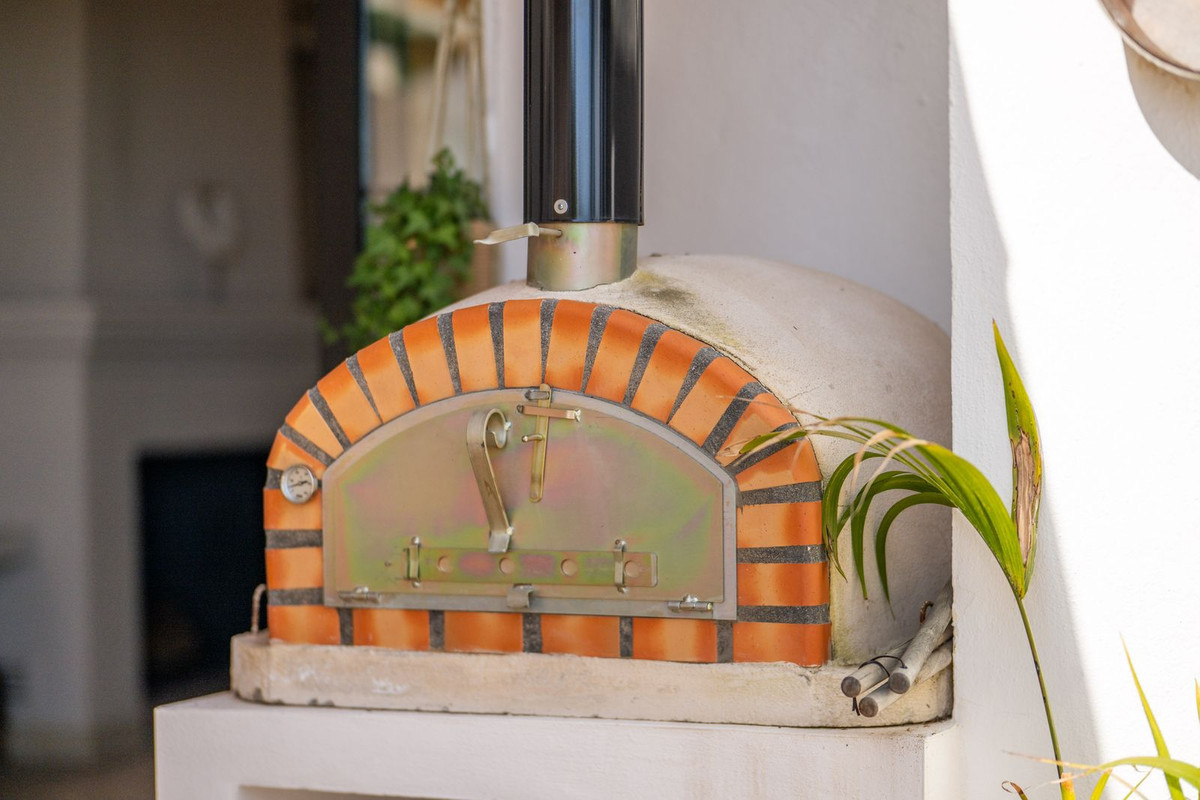 4 Bed Townhouse for sale in Marbella Costa Del Sol, Málaga, Spain