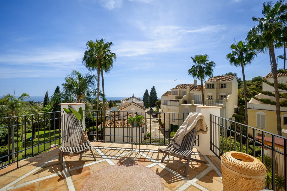4 Bed Townhouse for sale in Marbella Costa Del Sol, Málaga, Spain