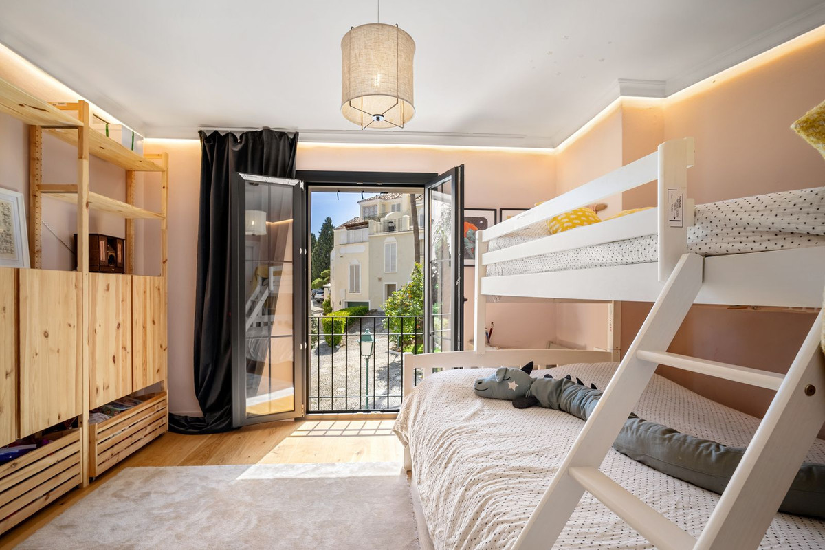 4 Bed Townhouse for sale in Marbella Costa Del Sol, Málaga, Spain