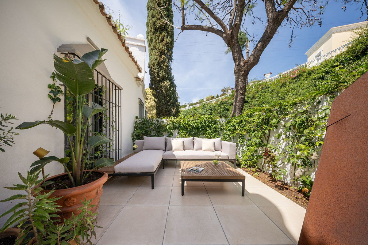4 Bed Townhouse for sale in Marbella Costa Del Sol, Málaga, Spain