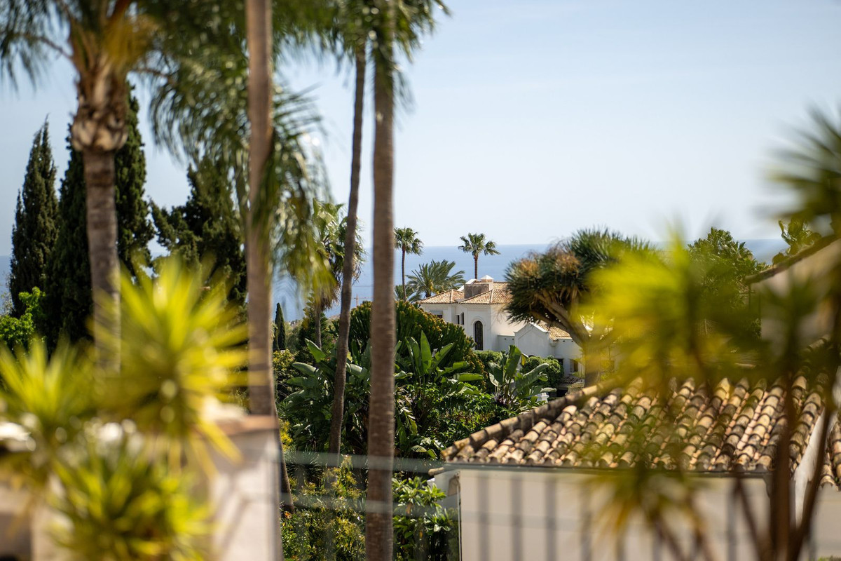 4 Bed Townhouse for sale in Marbella Costa Del Sol, Málaga, Spain
