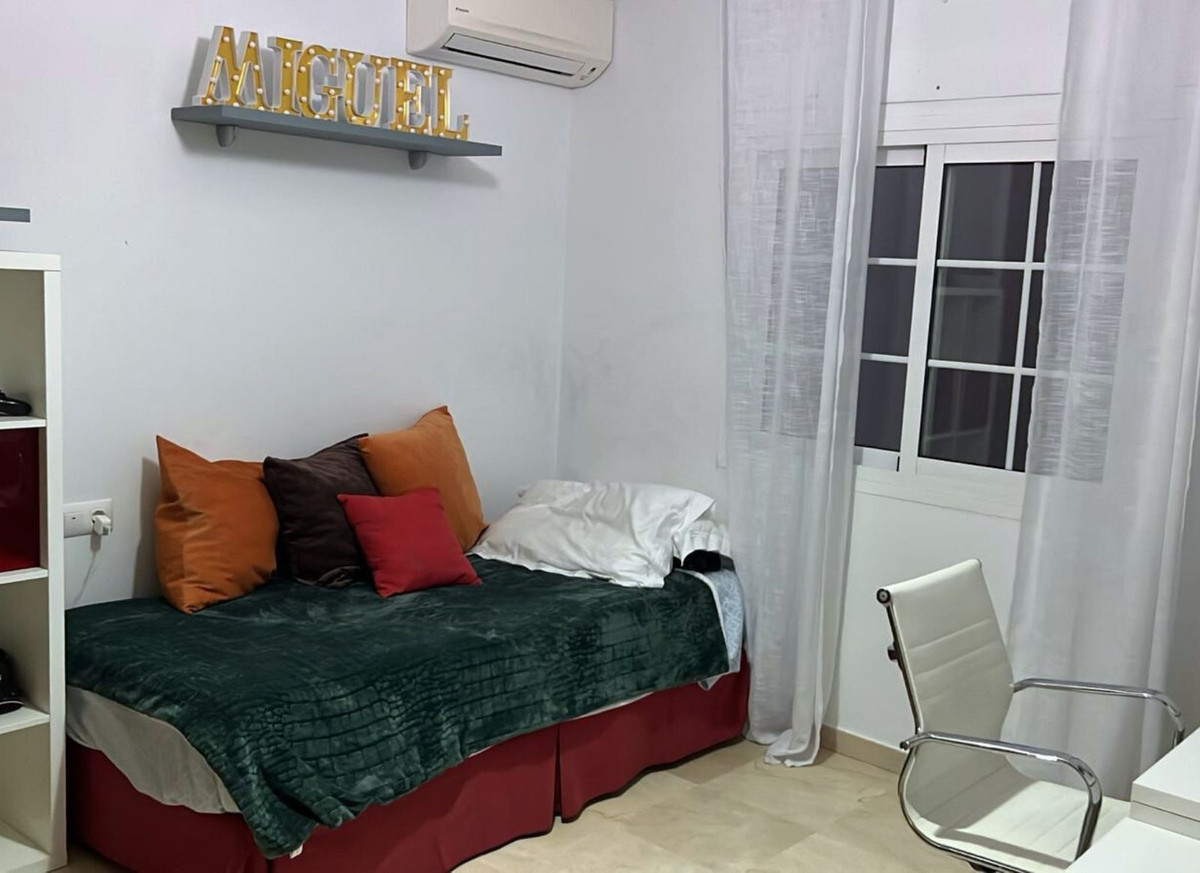 Se vende Villa - Chalet de 5 dormitorios en Costa Del Sol, Málaga, España