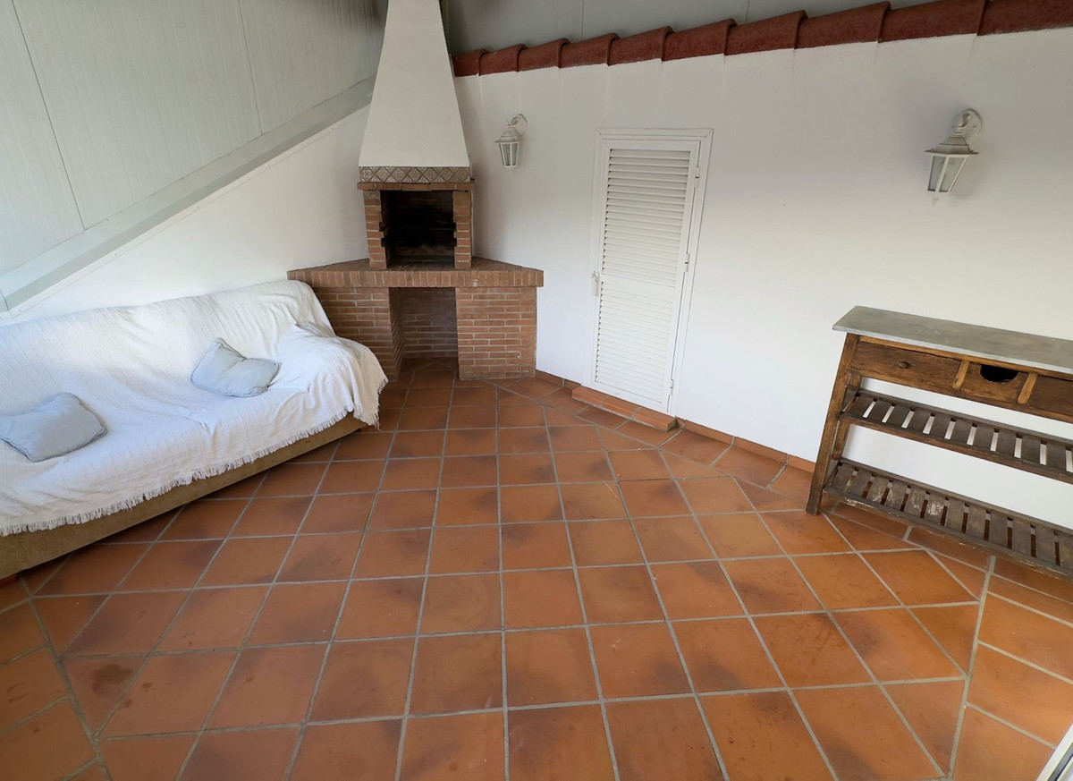 Se vende Villa - Chalet de 5 dormitorios en Costa Del Sol, Málaga, España