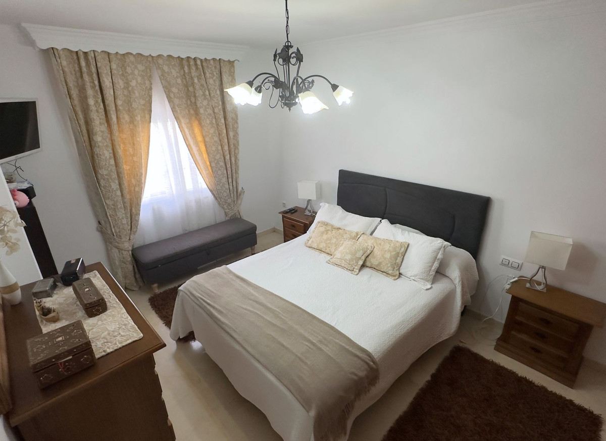 Se vende Villa - Chalet de 5 dormitorios en Costa Del Sol, Málaga, España