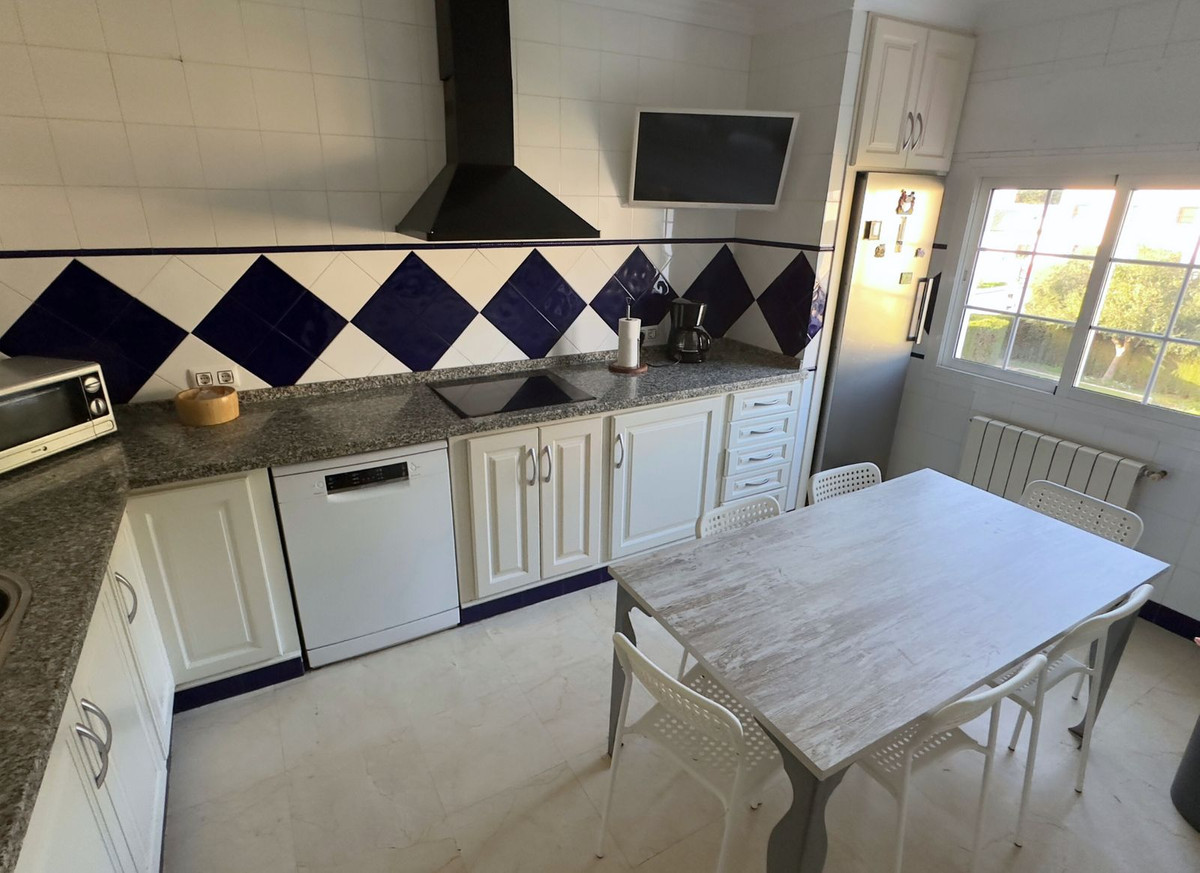 Se vende Villa - Chalet de 5 dormitorios en Costa Del Sol, Málaga, España