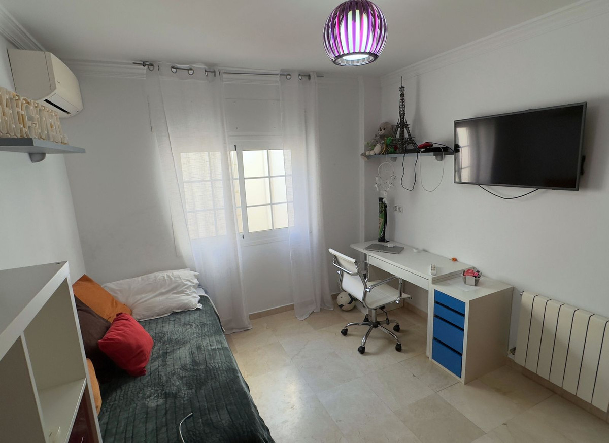 Se vende Villa - Chalet de 5 dormitorios en Costa Del Sol, Málaga, España