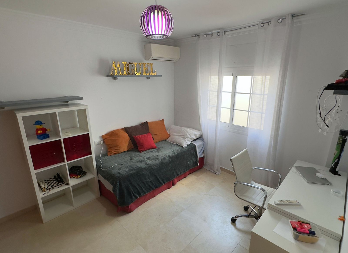 Se vende Villa - Chalet de 5 dormitorios en Costa Del Sol, Málaga, España