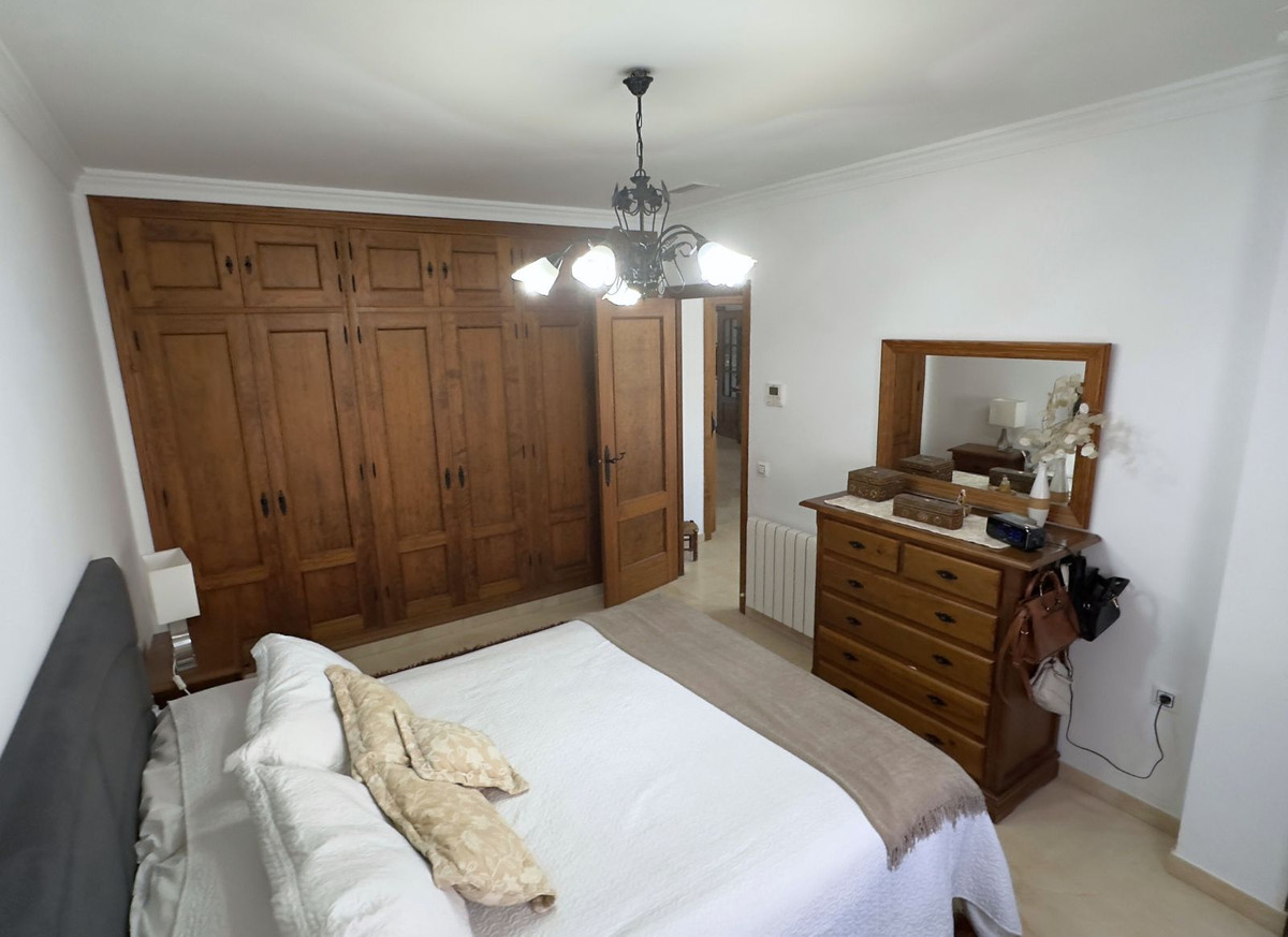 Se vende Villa - Chalet de 5 dormitorios en Costa Del Sol, Málaga, España