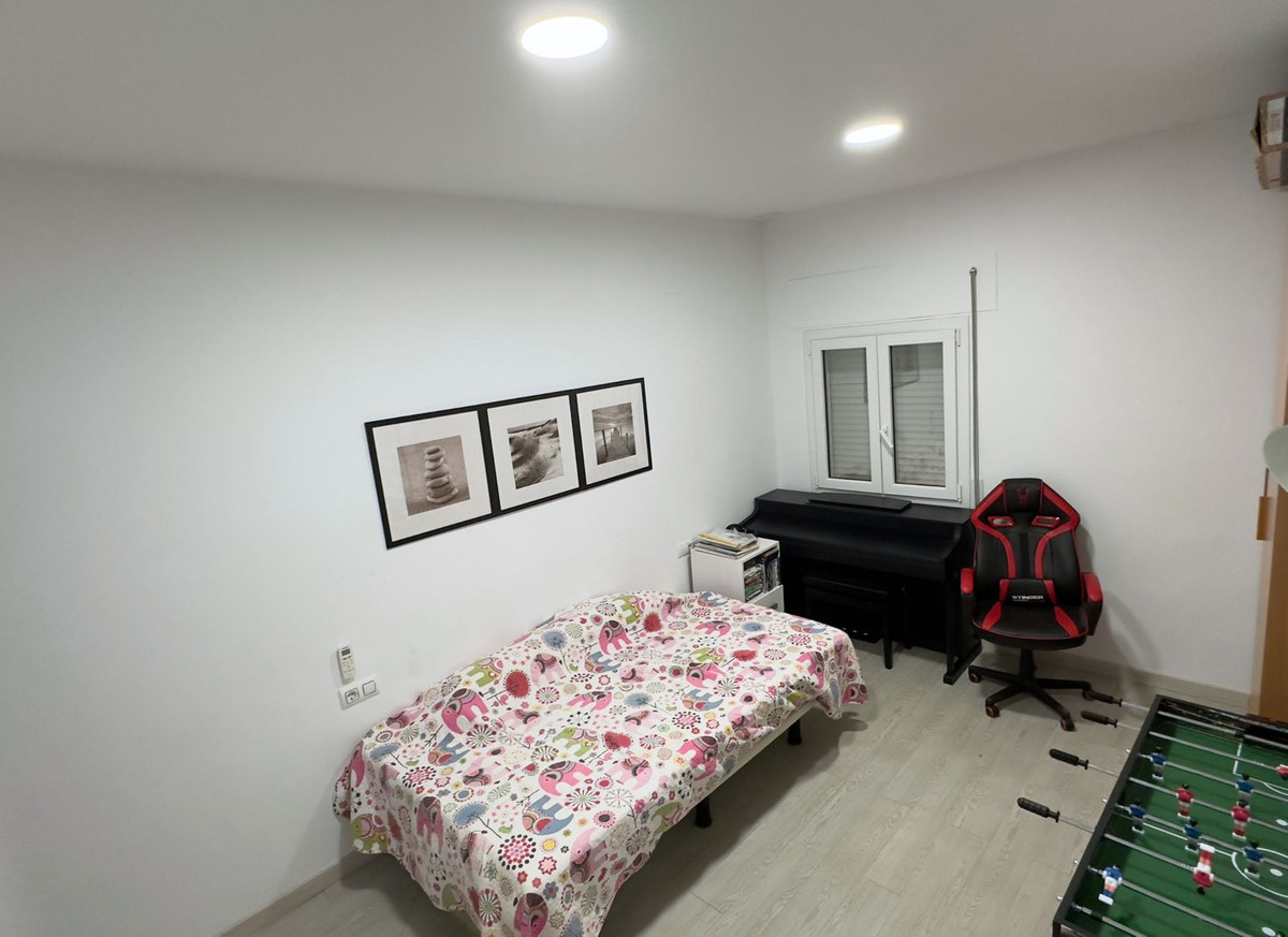 Se vende Villa - Chalet de 5 dormitorios en Costa Del Sol, Málaga, España