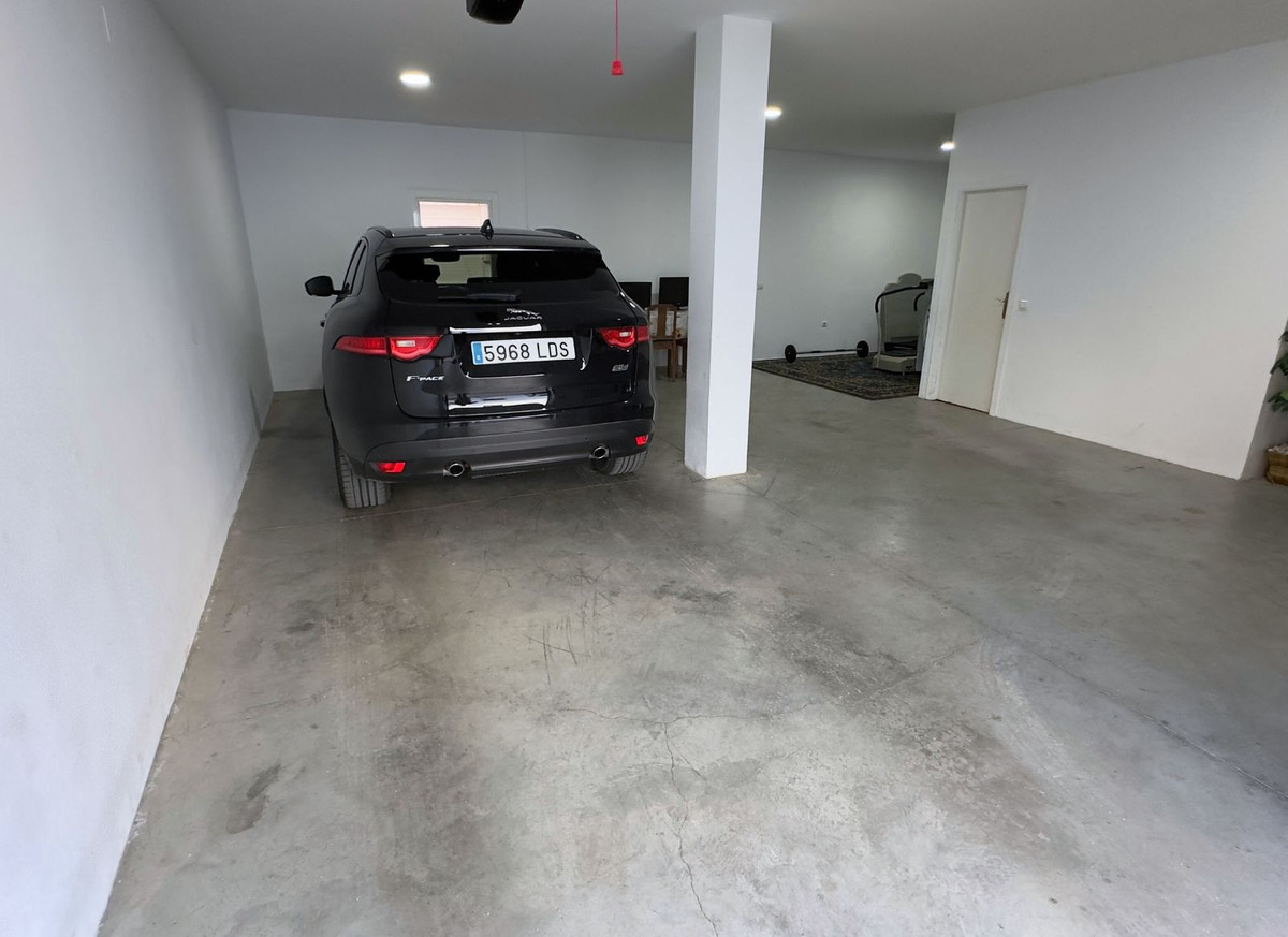 Se vende Villa - Chalet de 5 dormitorios en Costa Del Sol, Málaga, España