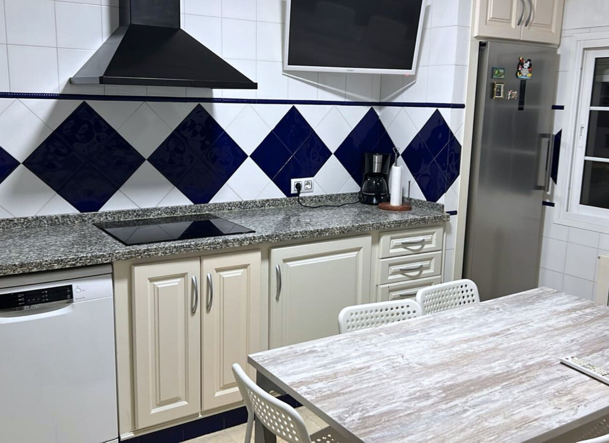 Se vende Villa - Chalet de 5 dormitorios en Costa Del Sol, Málaga, España