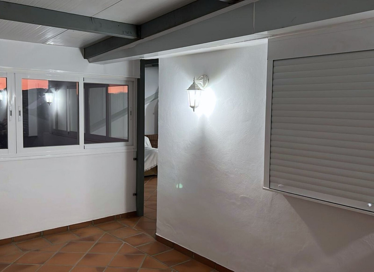 Se vende Villa - Chalet de 5 dormitorios en Costa Del Sol, Málaga, España