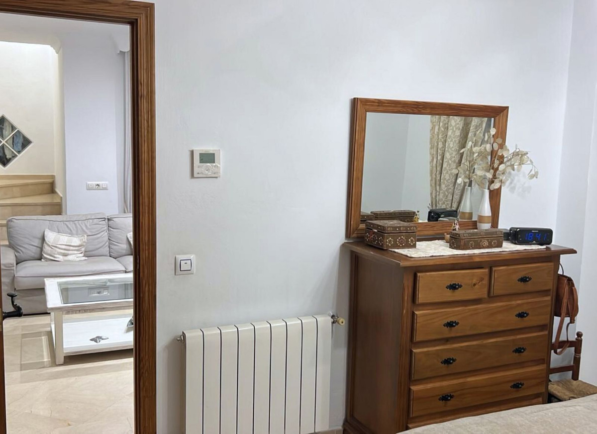 Se vende Villa - Chalet de 5 dormitorios en Costa Del Sol, Málaga, España