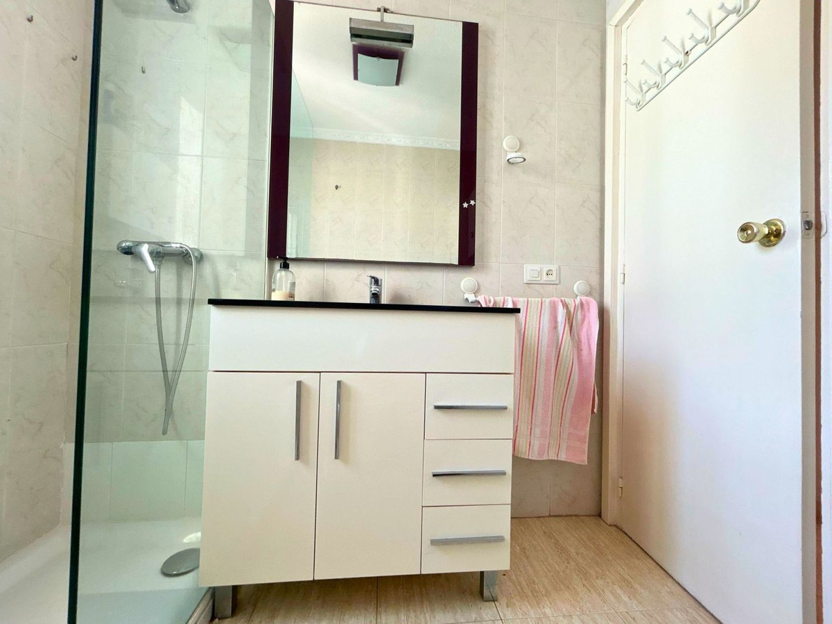 3 Bed Apartment for sale in Marbella Costa Del Sol, Málaga, Spain
