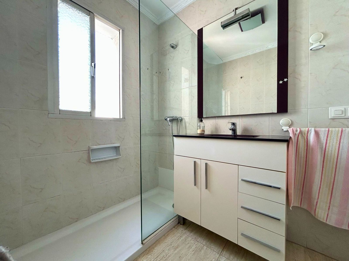 3 Bed Apartment for sale in Marbella Costa Del Sol, Málaga, Spain