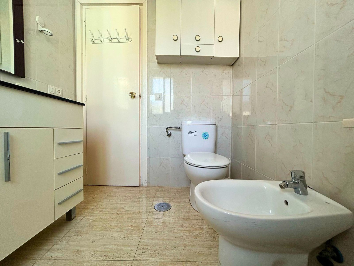 3 Bed Apartment for sale in Marbella Costa Del Sol, Málaga, Spain