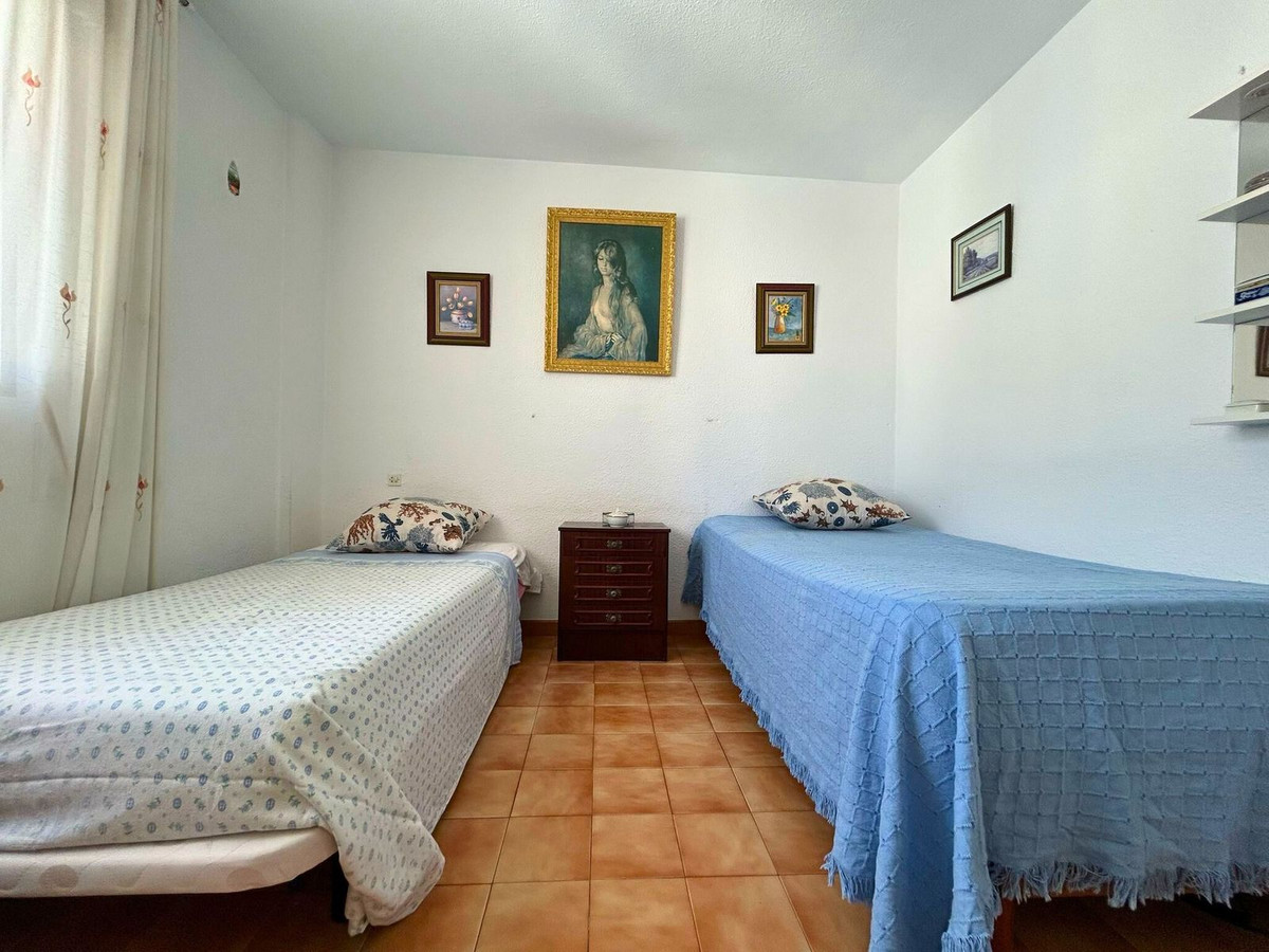 3 Bed Apartment for sale in Marbella Costa Del Sol, Málaga, Spain