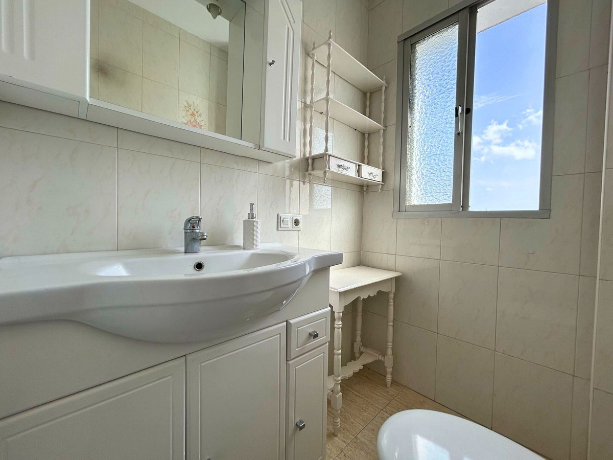 3 Bed Apartment for sale in Marbella Costa Del Sol, Málaga, Spain