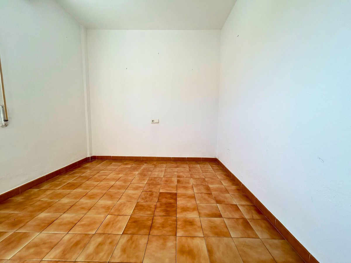 3 Bed Apartment for sale in Marbella Costa Del Sol, Málaga, Spain